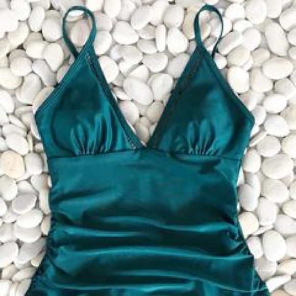 Cupshe Swimsuit size M - Picture 1 of 3